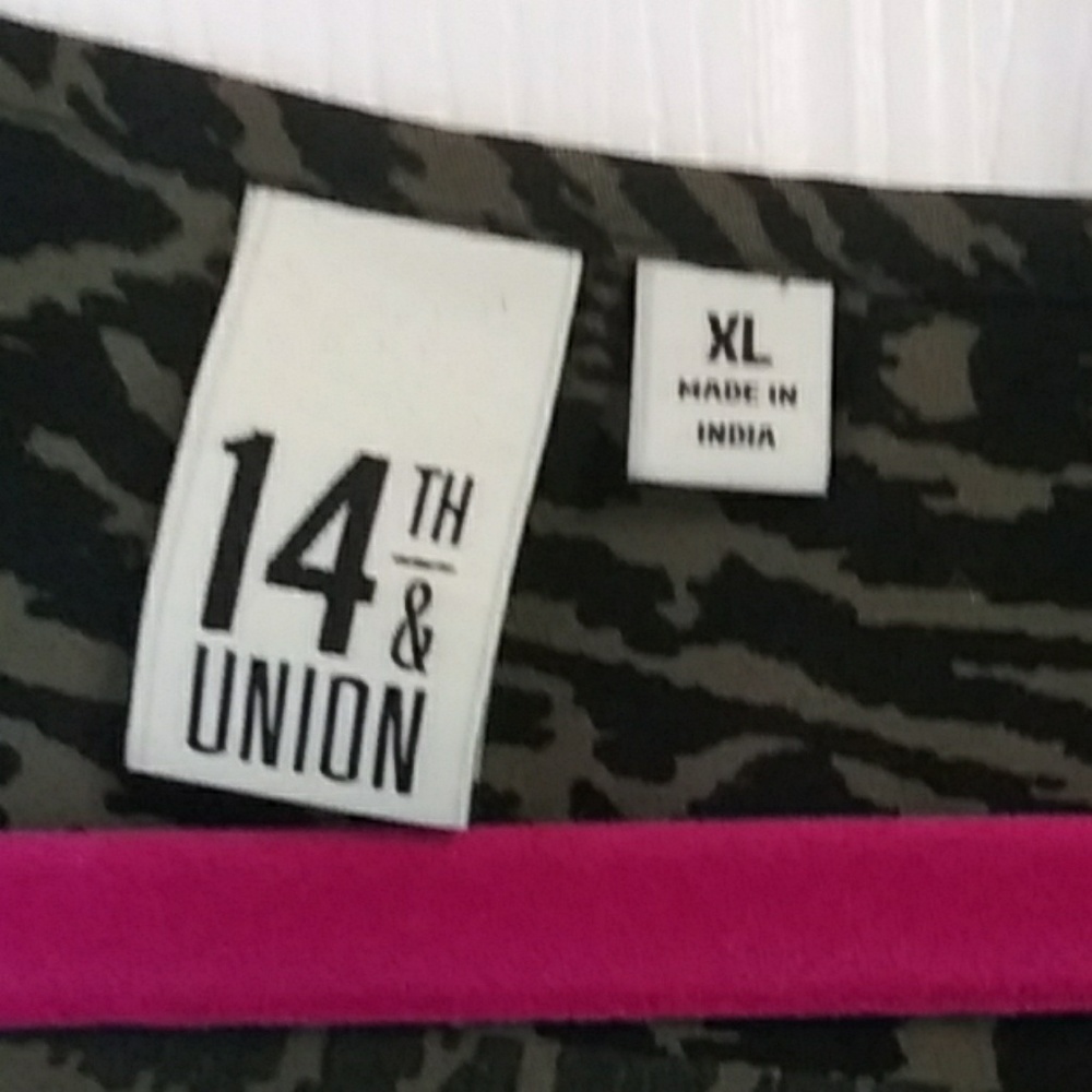 14th@Union Tunic top - Picture 2 of 5